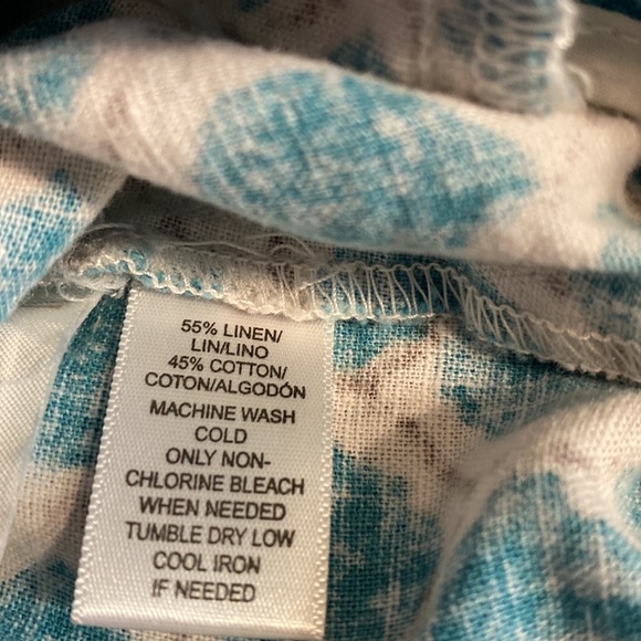 LOFT The Riviera Short. Size 0. Cream and blue/green pattern. - Picture 8 of 9